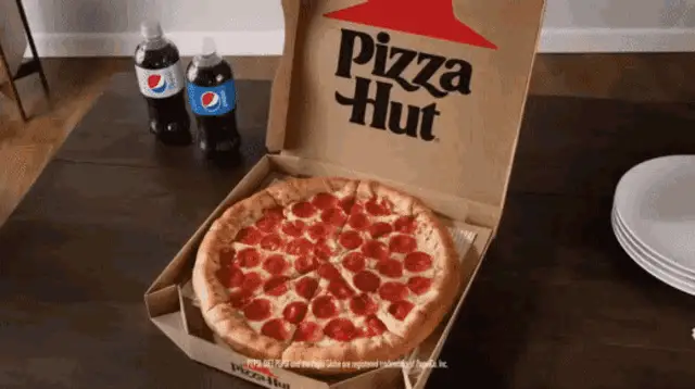 Delicious Pizza Hut Pepperoni Pizza