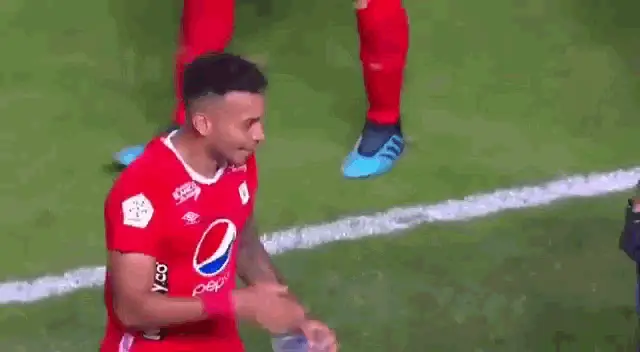 Soccer Player Crying (Llorando)