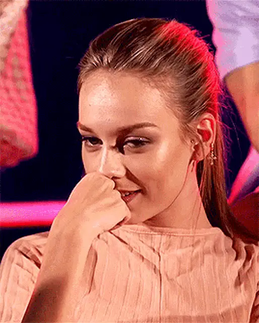 Ester Expósito as Carla: Playful Gaze