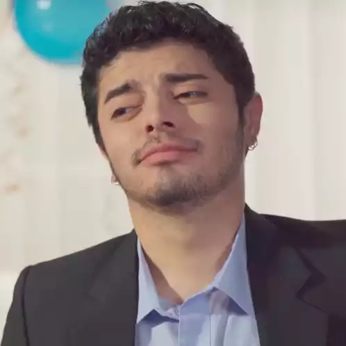 Claro Enchufe Tv Man Reacts