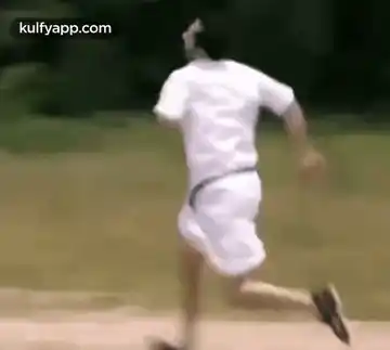 Fahadh Faasil's Fast Run - Oru Indian Pranayakadha