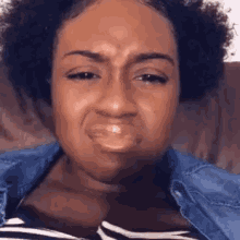 GIF na in-upload ni Phoebe