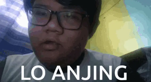 Vito Geraldo with 'Lo Anjing' Text