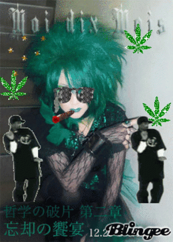 Mana Sama: Moi Dix Mois Green Hair Blingee